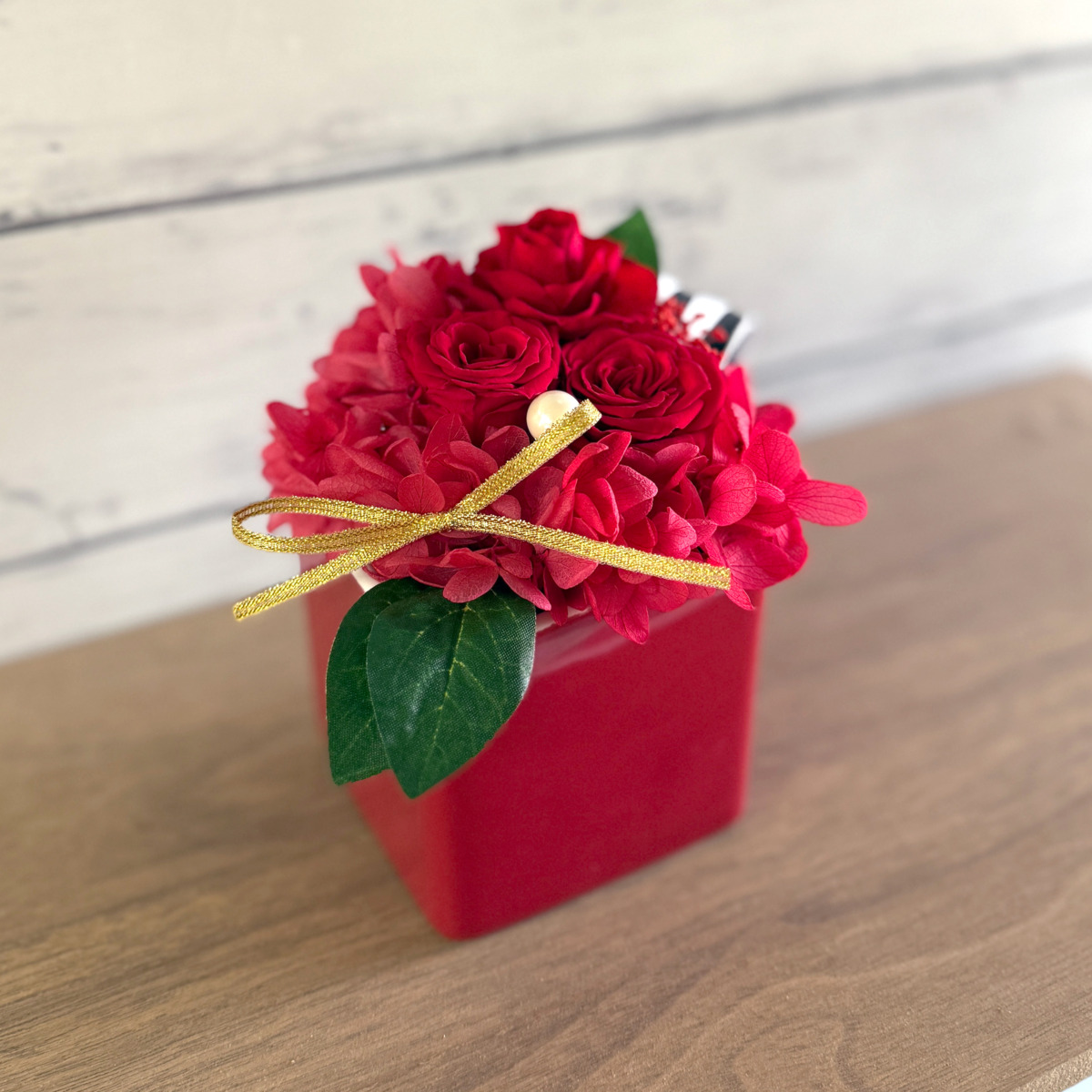 ギフトアレンジメント　エクラン　レッド