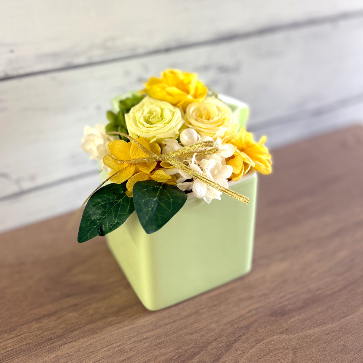 ギフトアレンジメント　エクラン　イエロー